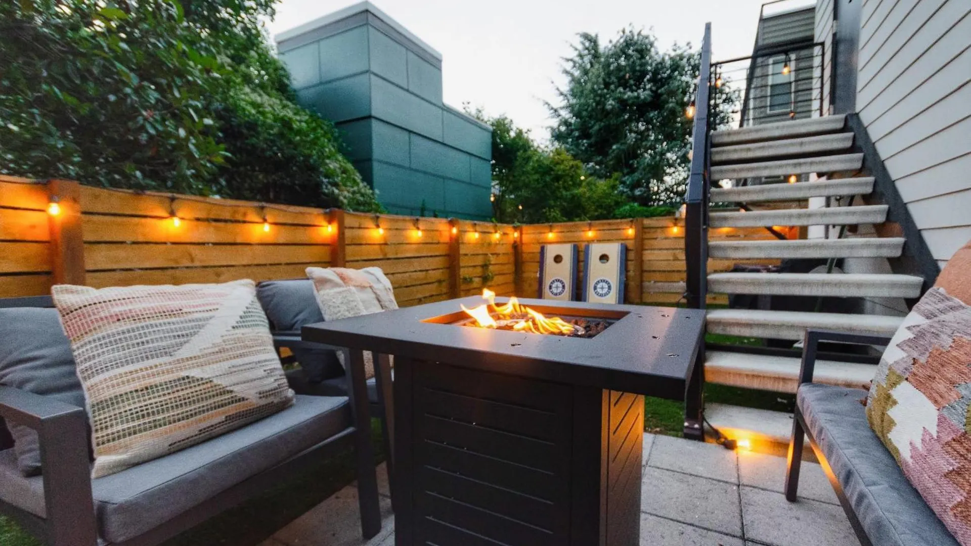 Travelers Dream, Walk To Space Needle, Parking, Backyard Σιάτλ