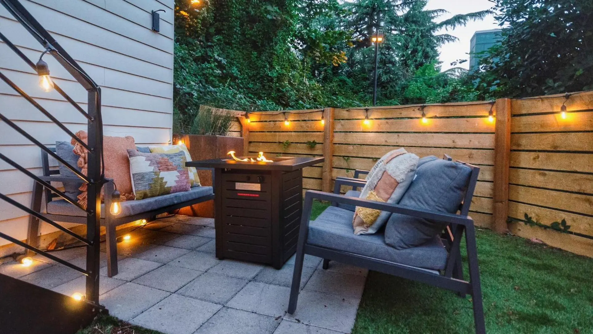 Travelers Dream, Walk To Space Needle, Parking, Backyard Сиэтл 0*,