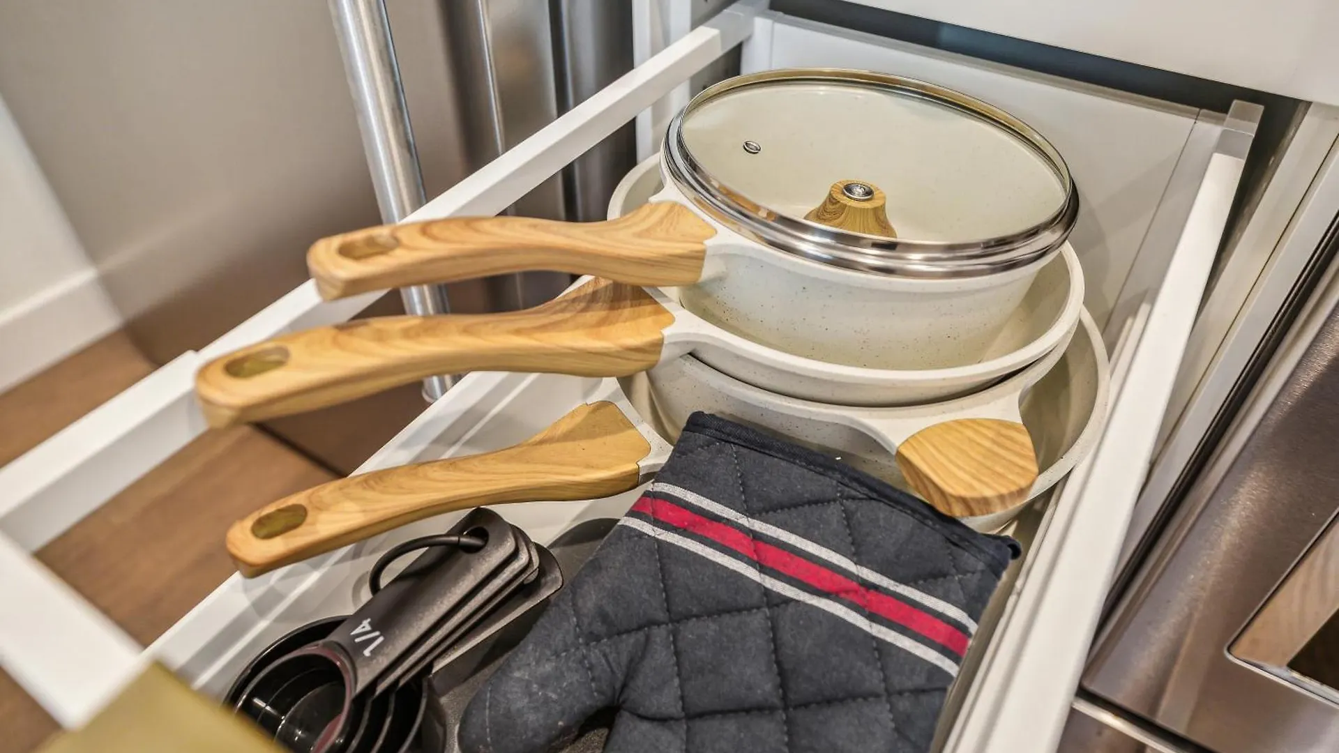 Travelers Dream, Walk To Space Needle, Parking, Backyard Сиэтл 0*,  США