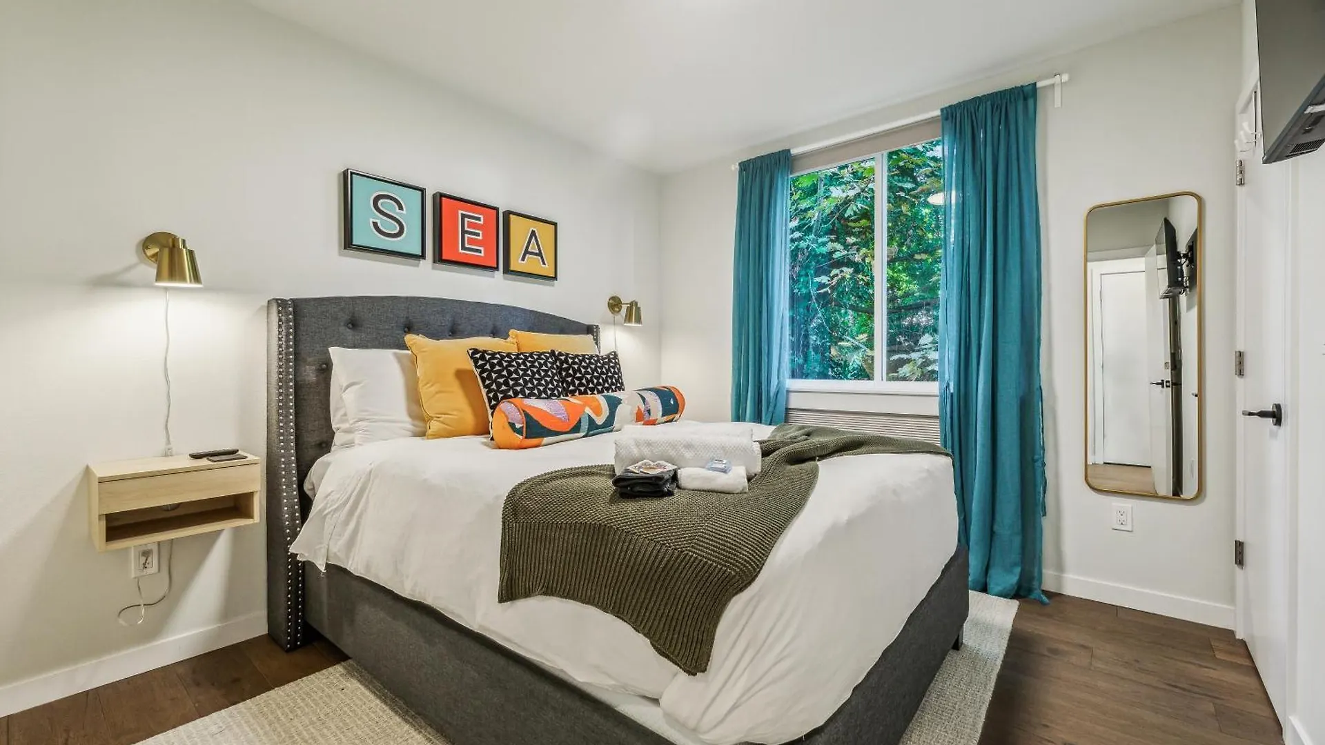 Travelers Dream, Walk To Space Needle, Parking, Backyard Сиэтл